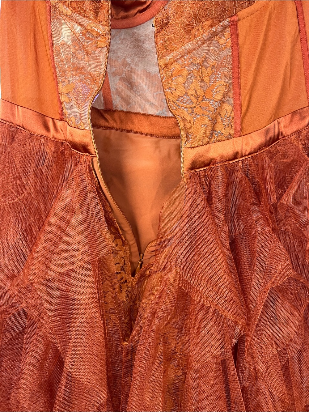For love & lemons NWT bustier strapless lace tulle ruffle gown rust sz L - Picture 11 of 12